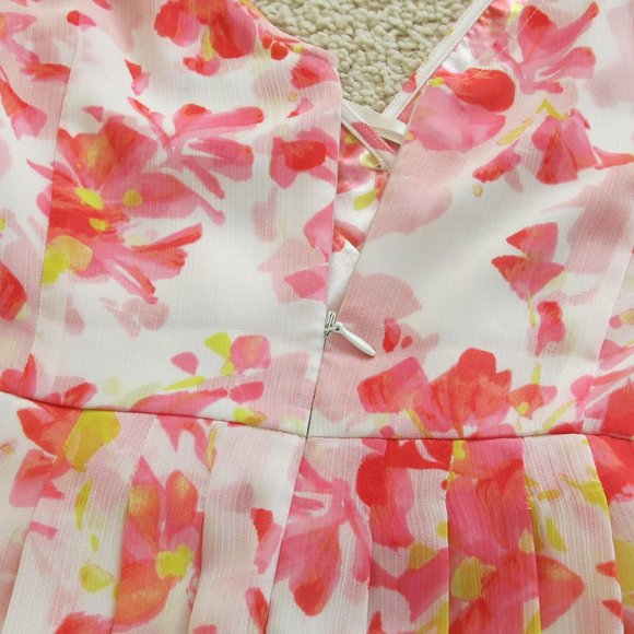 NWOT Ann Taylor Floral Dress - Picture 11 of 13